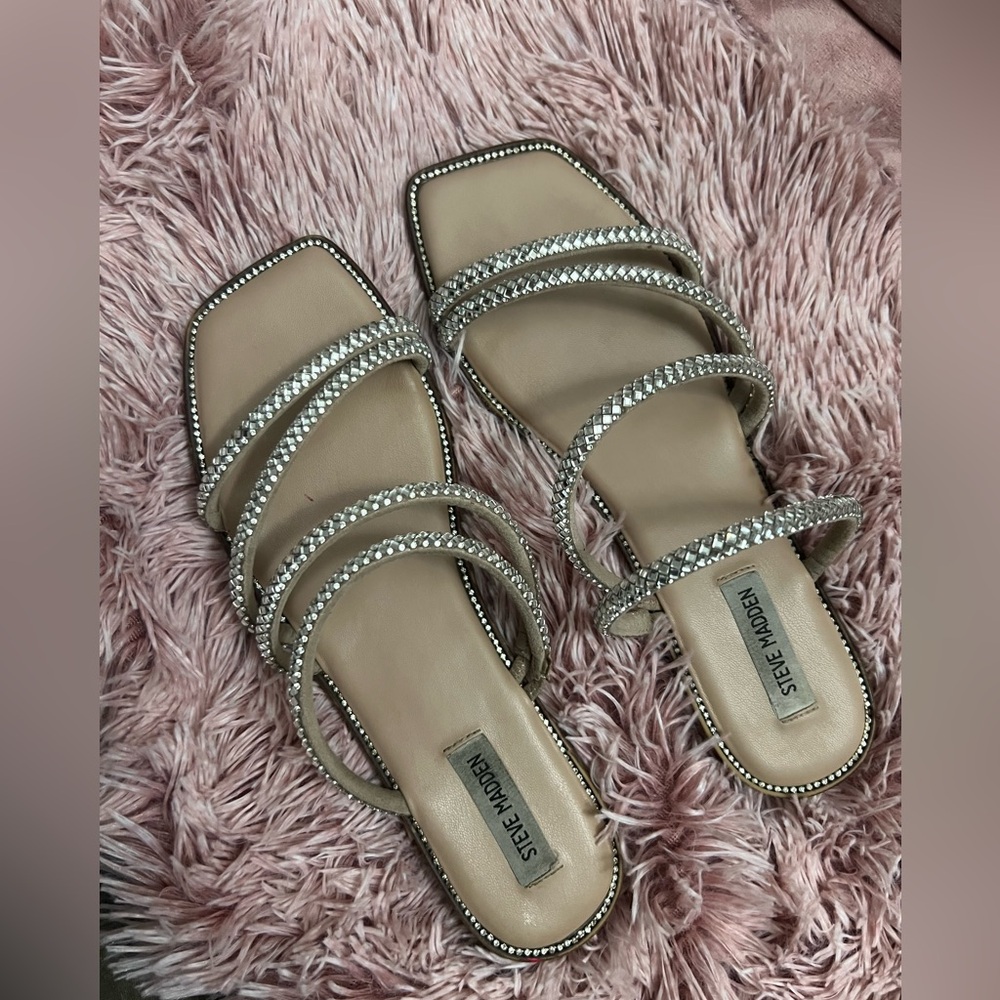 BEAUTIFUL Steve Madden Sparkly Strappy Sandal